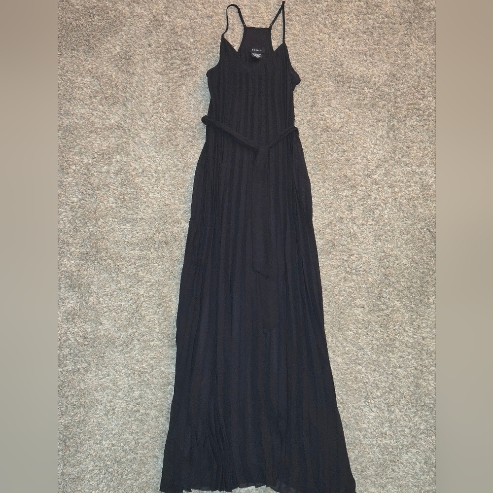 B Darlin Pleated Black Halter Maxi Dress With Tie Belt Size 5/6 - Picture 1 of 9